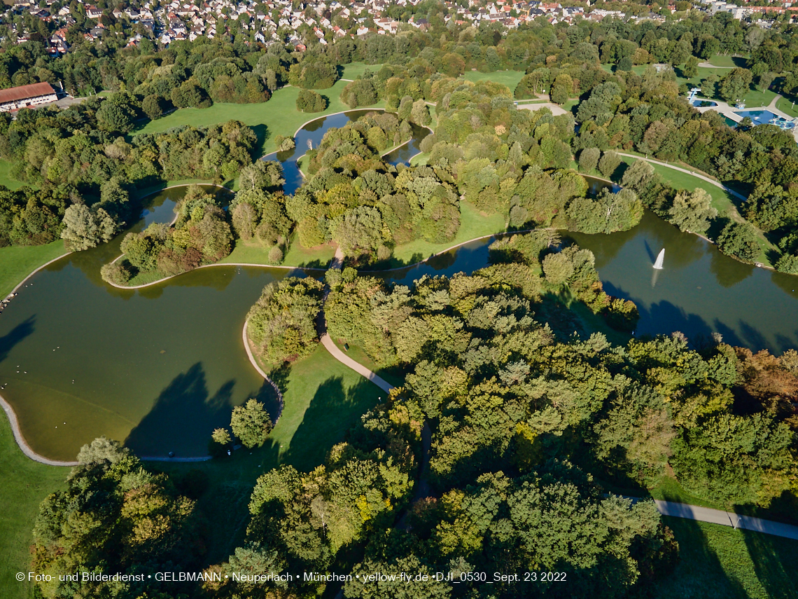 23.09.2022 - der Ostpark mir Biergarten und See in Neuperlach